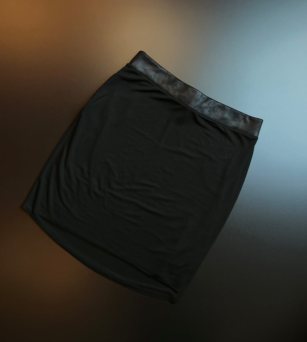 ANNA Skirt | Black | Faux Leather Waistband | L / XL | Barely Worn