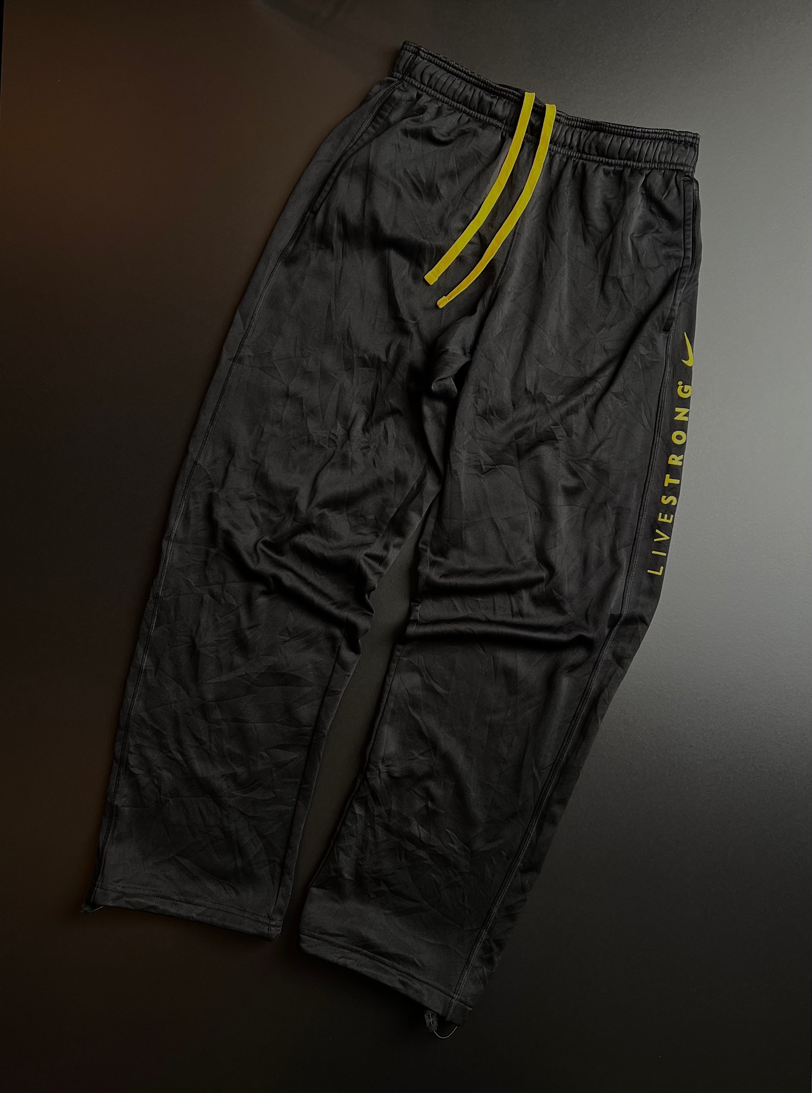 Nike LIVESTRONG Therma-Fit Joggers | Black | M / L | Rare Edition