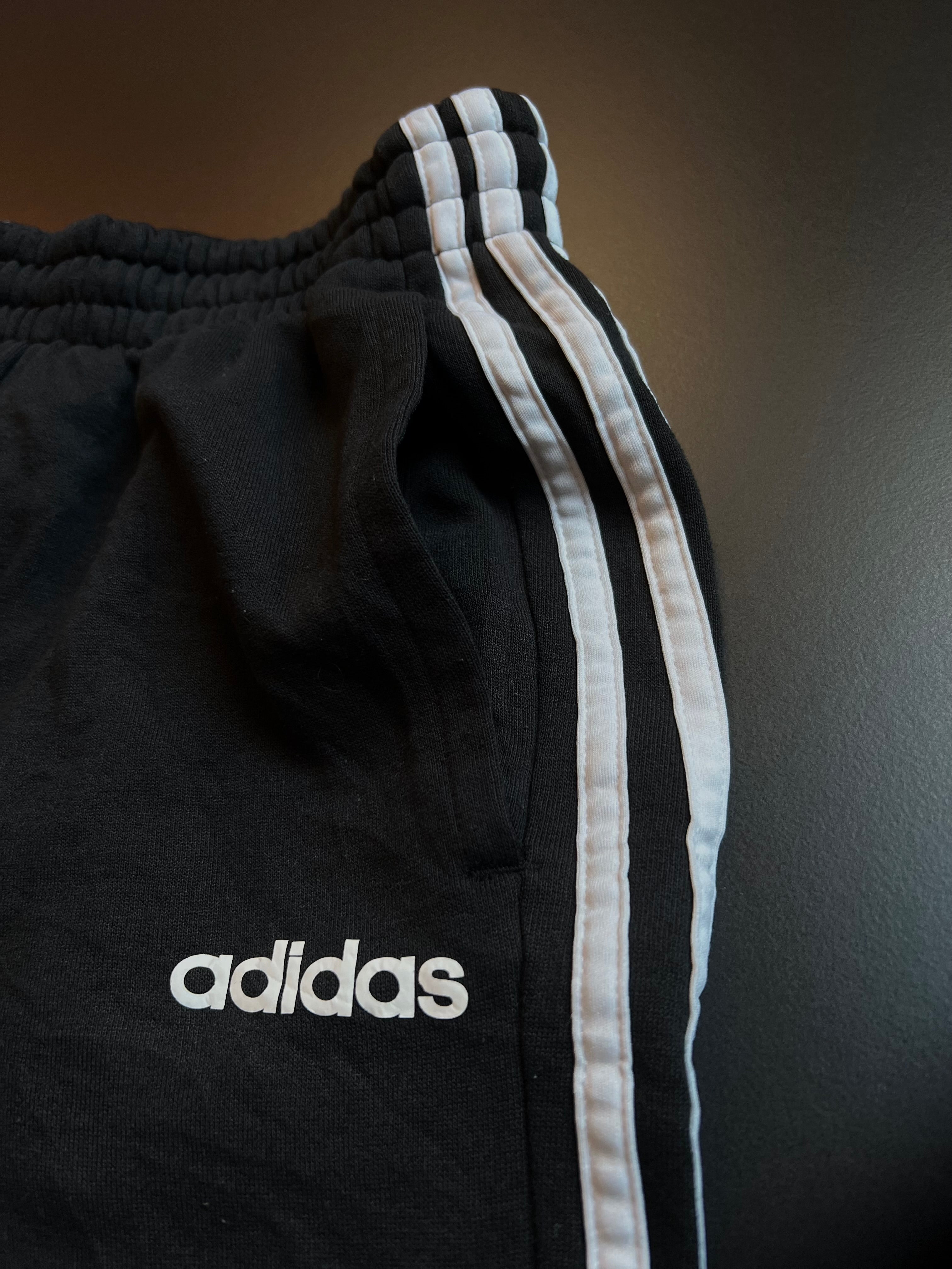 Adidas Vintage Joggers | Black | 3-Stripes | S | Asia/US