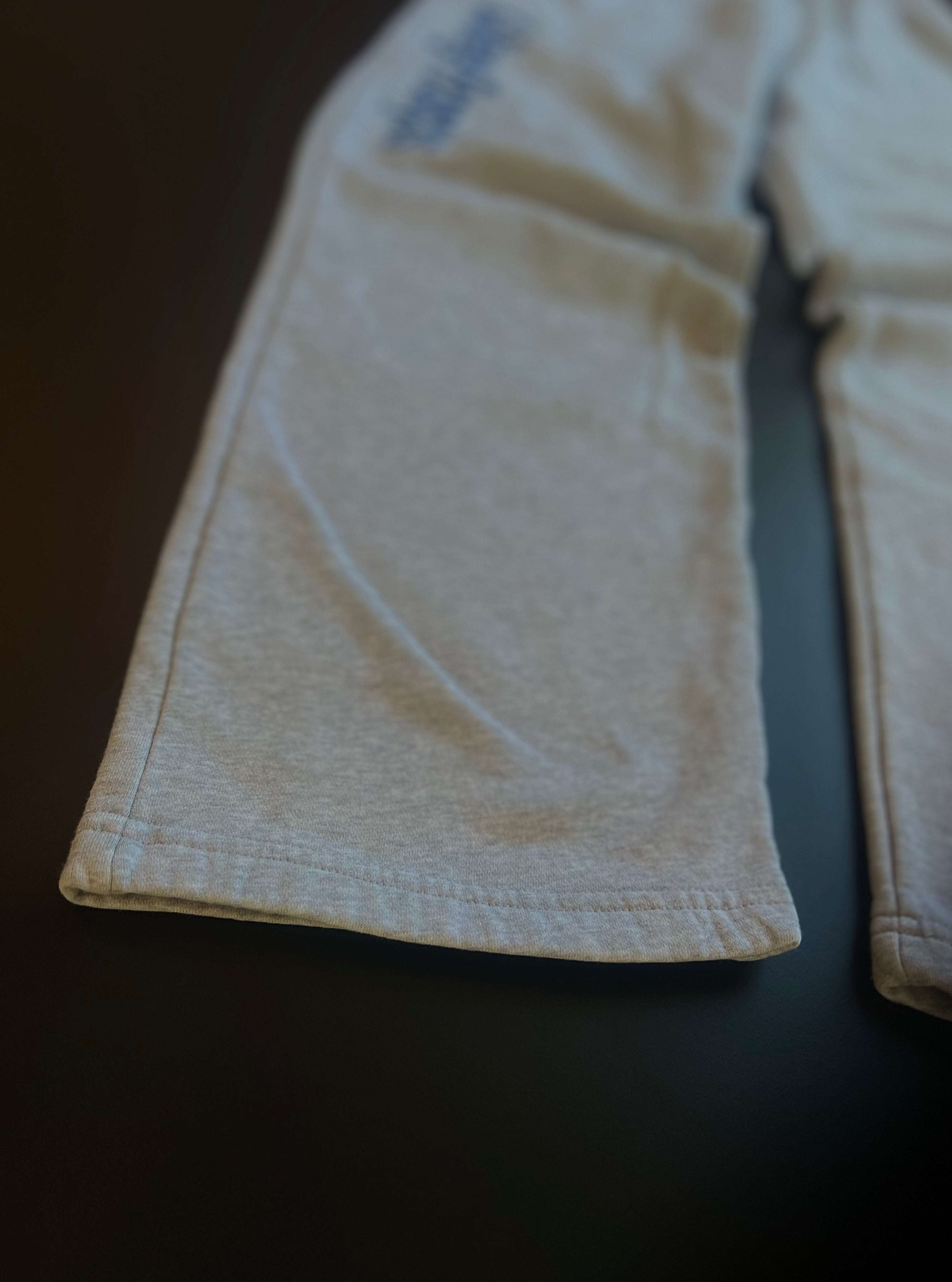 Adidas Vintage Joggers | Grey | Collège Français Print | Open Leg | S / M