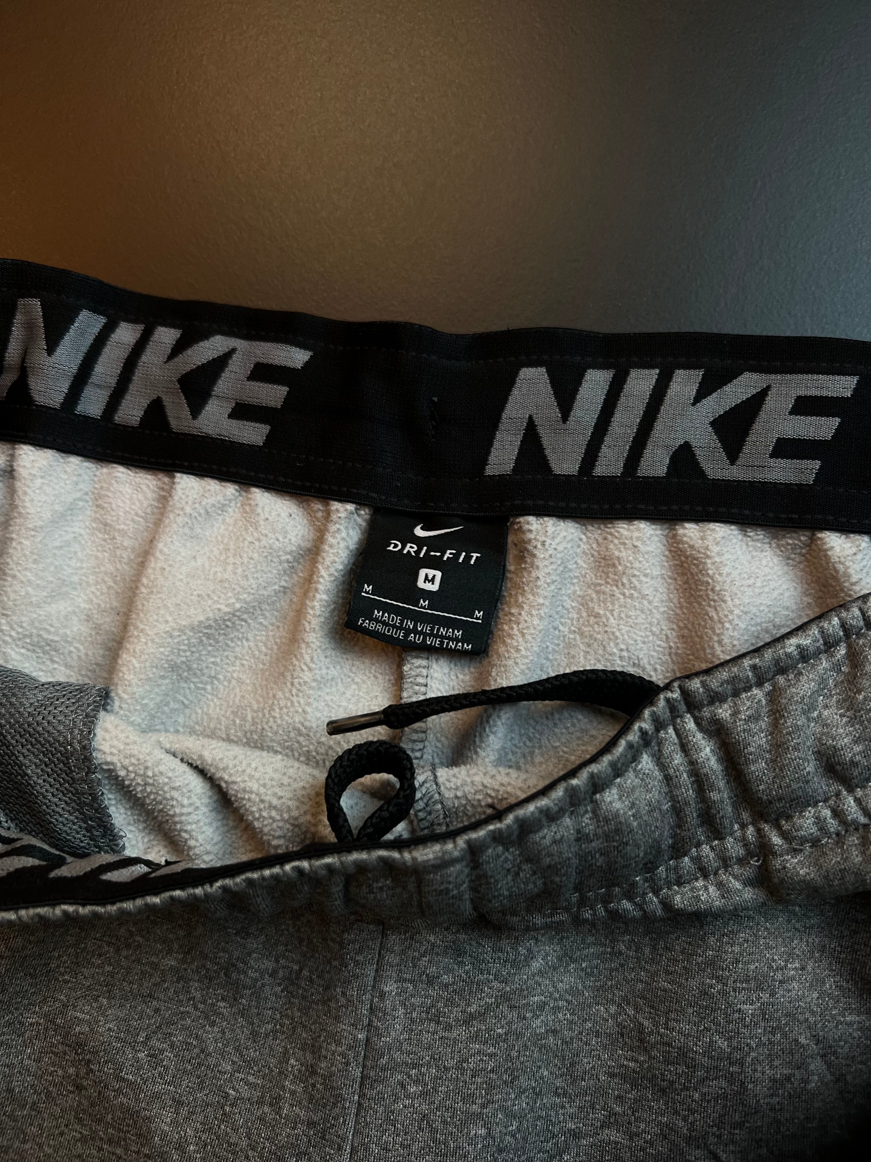 Nike Dri-Fit Joggers | Grey | Open Leg | M